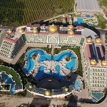 Xafira Deluxe & Hotell