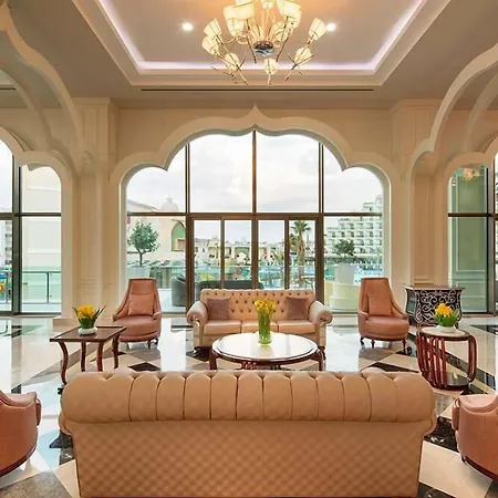 Xafira Deluxe & Hotell 5*