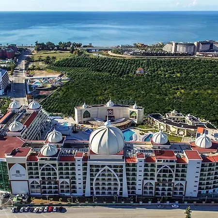 Xafira Deluxe & Hotell