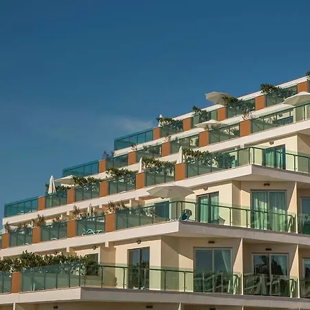 Xafira Deluxe & Hotell 5*