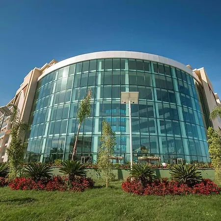 Xafira Deluxe & Hotell 5*