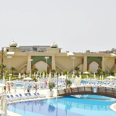 Xafira Deluxe & Hotel 5*