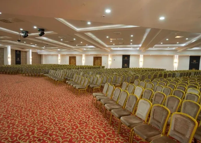 Xafira Deluxe & Szálloda