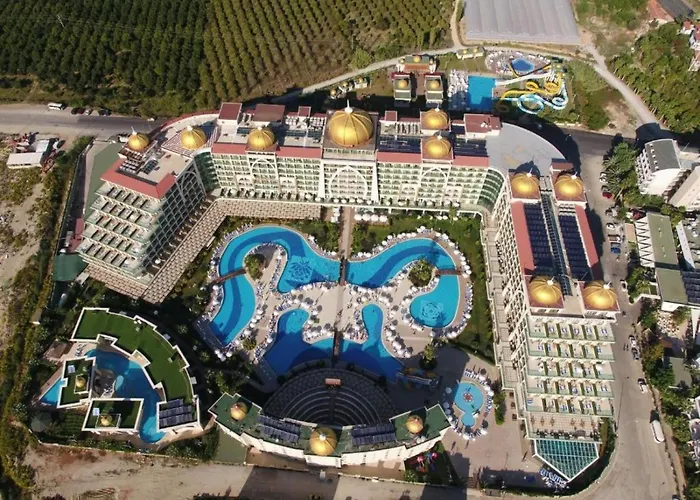 Xafira Deluxe & Szálloda