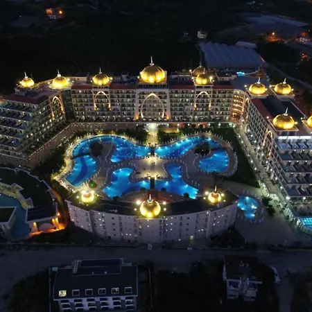 Xafira Deluxe & ألانيا